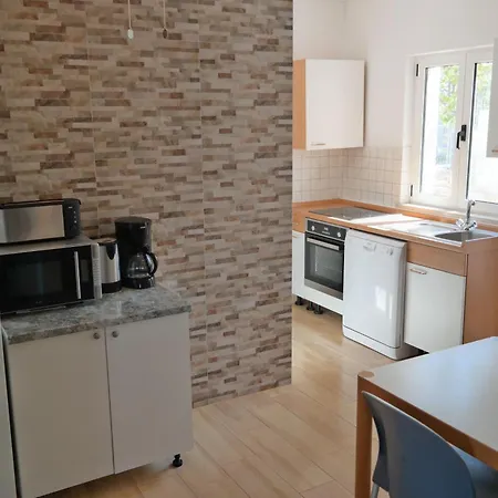 A2 2 Fuer 4 Personen Apartment Razanj